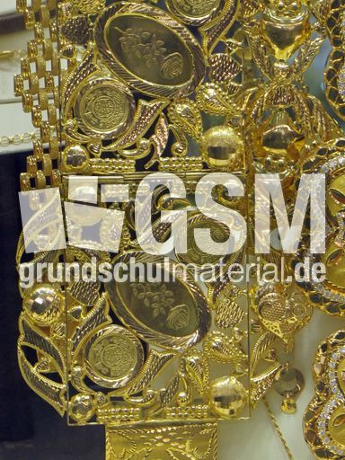 368 arabischer Goldschmuck.JPG